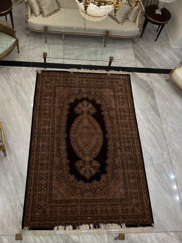 فرش دست بافت قم مستطیل معماریان گل ریز 80 رج تمام ابریشم 2002167 - Image 4