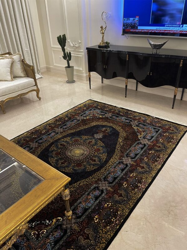 فرش دست بافت قم کاظمی 90 رج تمام ابریشم کد 2002368 - Image 5