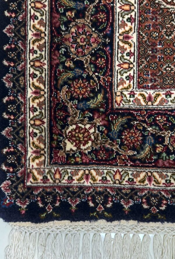 فرش دست بافت مستطیل ریز ماهی عبدالهی 40 رج کرک و ابریشم - Image 3