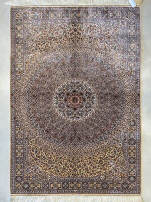 فرش ربات بافت مستطیل گنبدی 70 رج ابریشم و بنبوسیلک کد 2003460