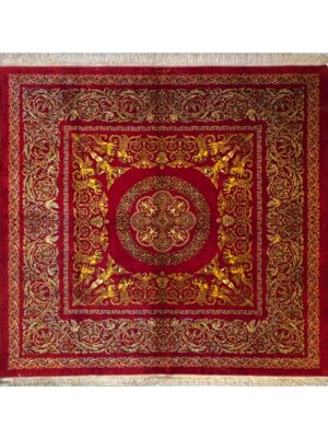 فرش دست بافت قم مربع نقشه ورساچه ترنجی 80 رج تمام ابریشم کد 2003559