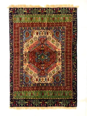 فرش دست بافت پشم عشایری/قشقایی 2 متری مهرگردون 40 رج کرم / بژ 132*162 مستطیل 6 کیلو