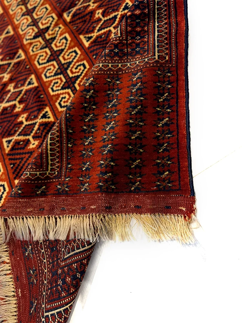 فرش دست بافت 1.5 متری بلوچ 100*150 مستطیل محرابی 40 رج پشم قرمز / لاکی 2 کیلو سنتی - Image 2