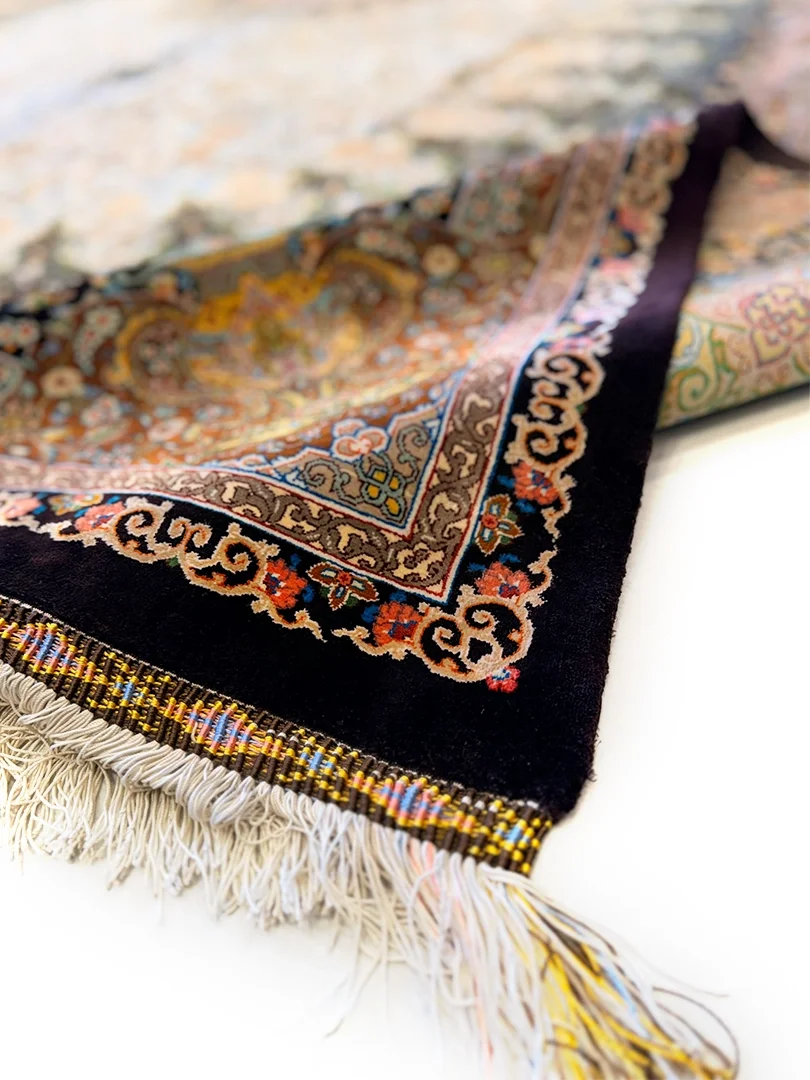 فرش دست بافت تمام ابریشم قم 9 متری احمدی 80 رج کرم / بژ 250*350 مستطیل 15 کیلو - Image 2
