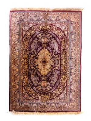 فرش دست بافت تمام ابریشم قم 6 متری ارمی 80 رج قرمز / لاکی 200*300 مستطیل 15 کیلو