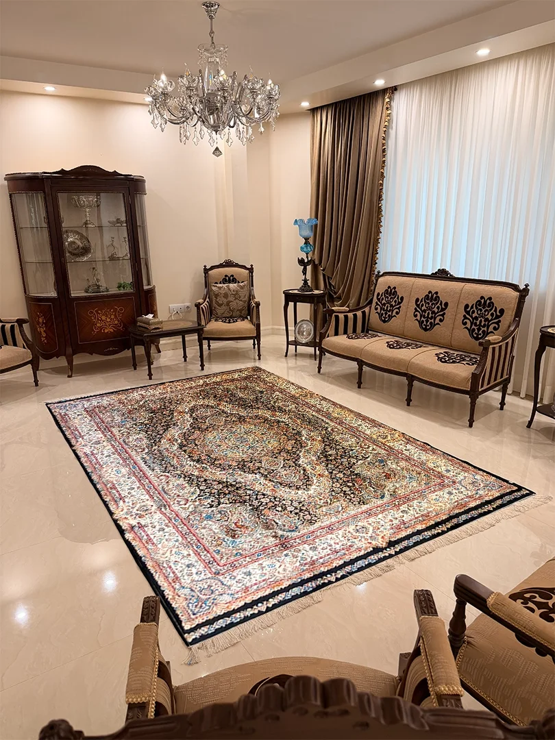 فرش ربات بافت ابریشم و بنبوسیلک قم 3 متری نوین فر موج مهر 80 رج مشکی 150*225 مستطیل 8 کیلو - Image 3