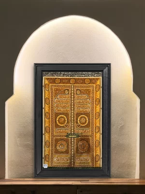 تابلو فرش 1 متری تبریز 77*125 مستطیل درب کعبه 60 رج کرک و ابریشم طلایی / خردلی 3 کیلو کلاسیک