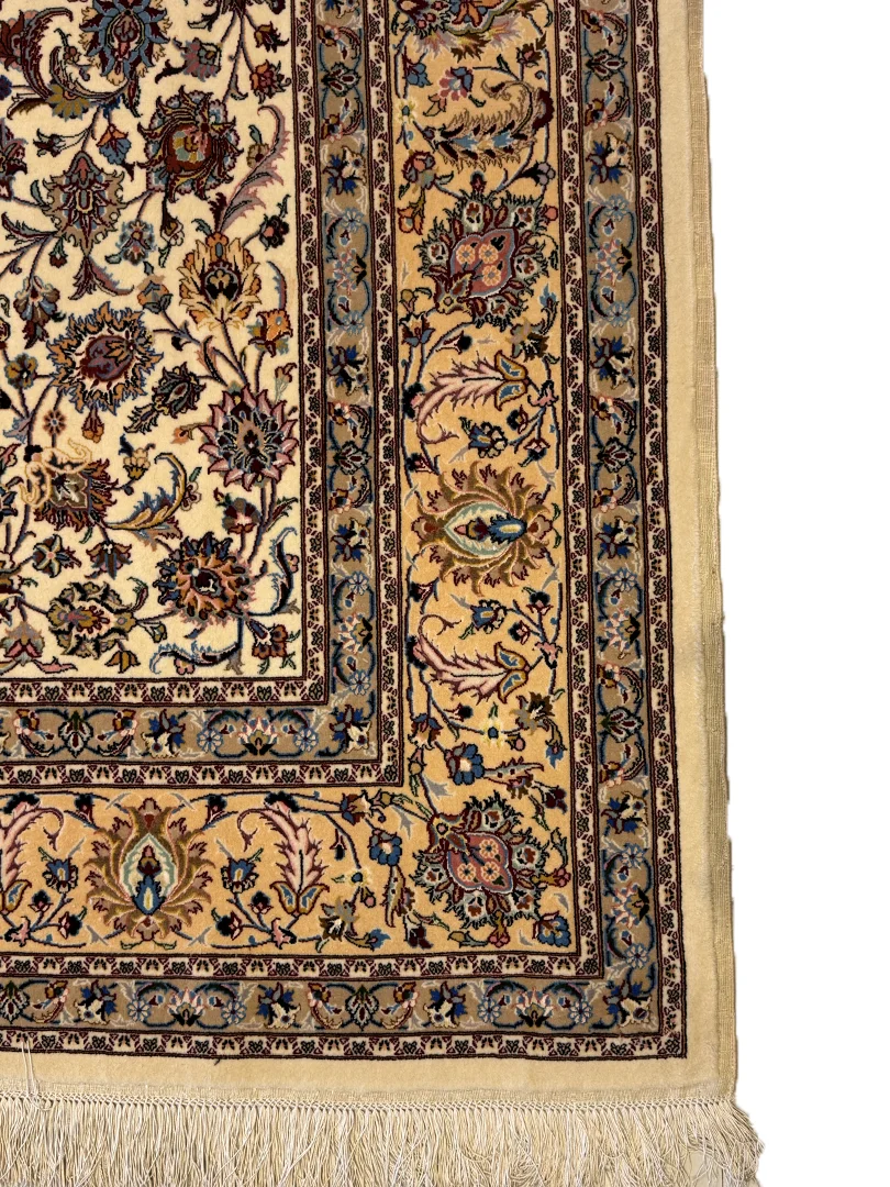 فرش دست بافت 6 متری مشهد 204*280 مستطیل لچک ترنجی افشان 70 رج کرک و ابریشم کرم / بژ 18 کیلو کلاسیک - Image 2