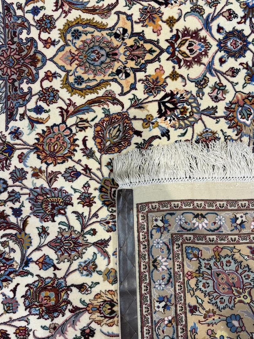 فرش دست بافت 6 متری مشهد 204*280 مستطیل لچک ترنجی افشان 70 رج کرک و ابریشم کرم / بژ 18 کیلو کلاسیک - Image 4