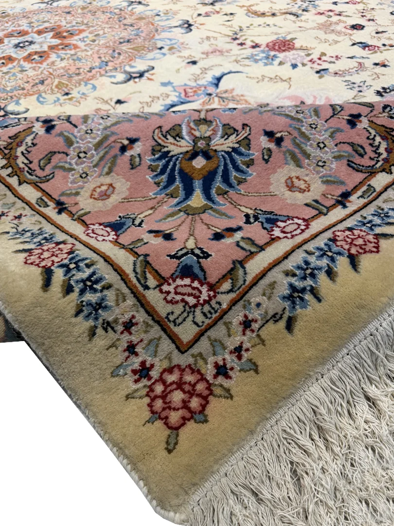 فرش دست بافت 9 متری کاشمر 250*350 مستطیل لچک ترنجی کاشمر 30 رج پشم و ابریشم کرم 40 کیلوگرم کلاسیک - Image 3
