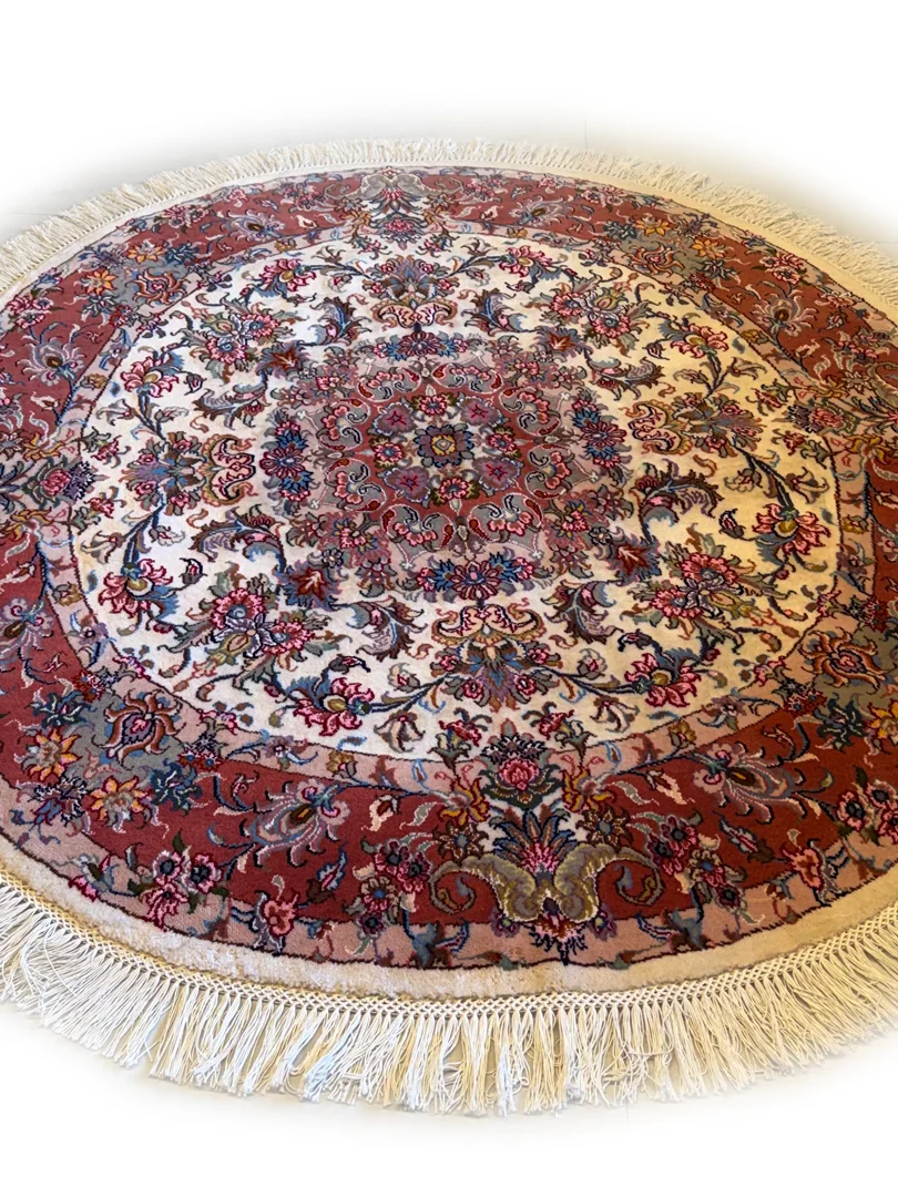 فرش دست بافت 1.5 متری مشهد 150*150 دایره طرح تبریز 40 رج پشم و ابریشم کرم / بژ 5 کیلو کلاسیک - تصویر 5